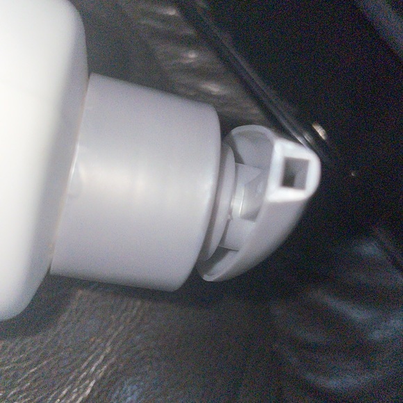 2 bottles of cured lotion - Picture 4 of 5
